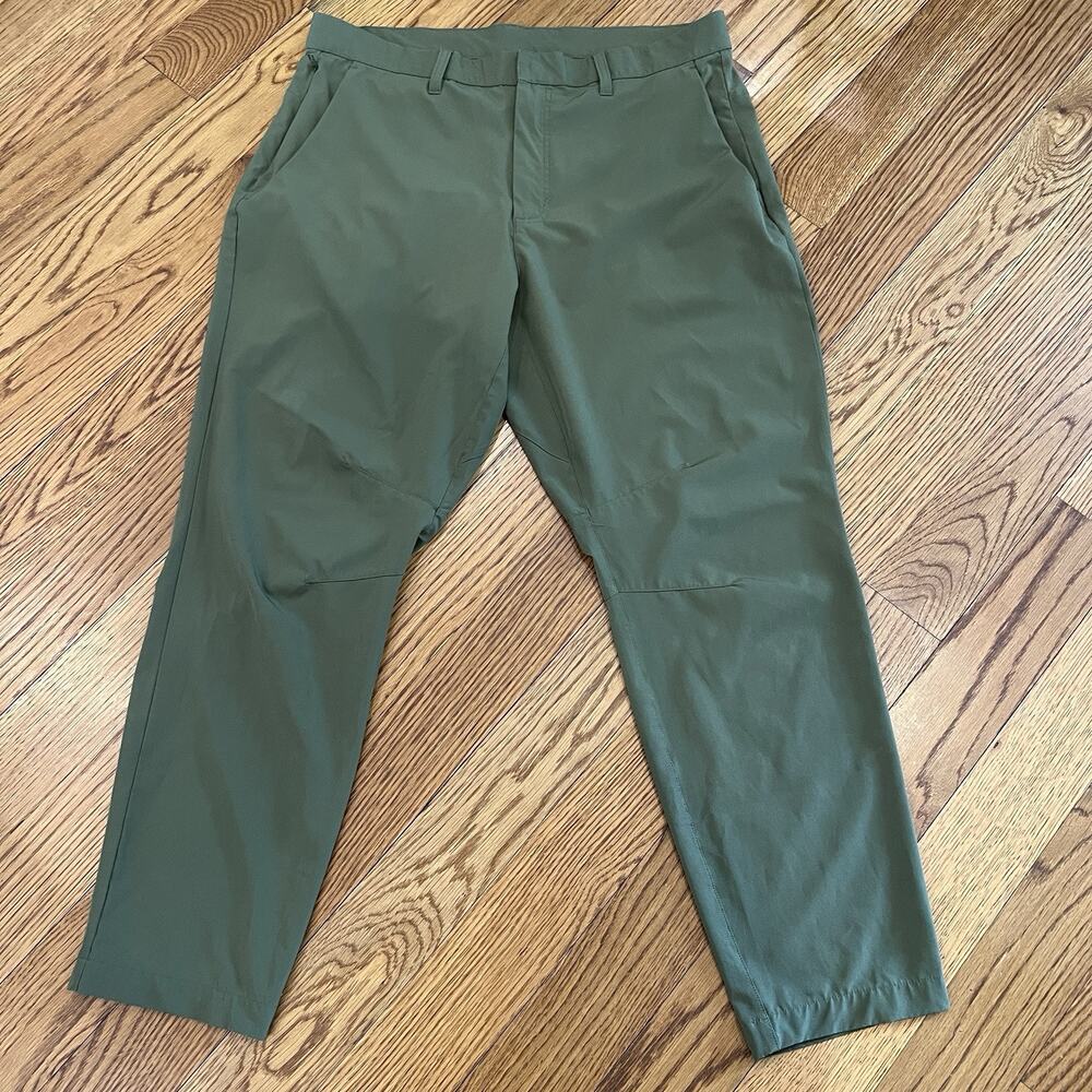 Fabletics Pants Men 34x30 Green Chino‎ Jogger Lightweight Comfort